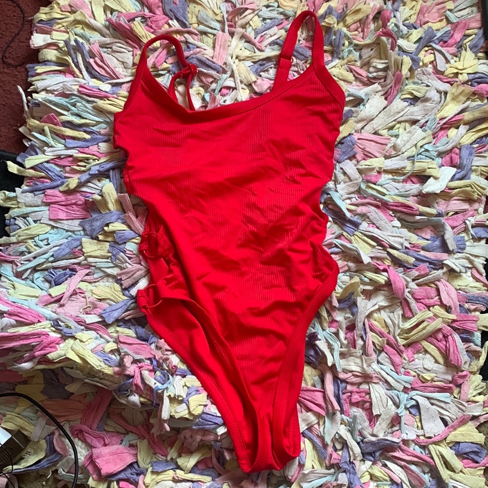 ❤️Red one piece bathing suit (ribbed)  with open detail on both sides❤️